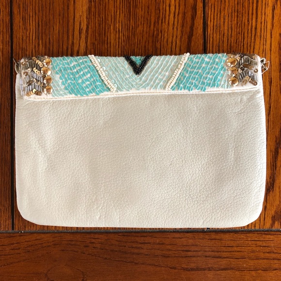 Kimchi Blue Embellished Pearl/Cream Crossbody Bag - Picture 3 of 6